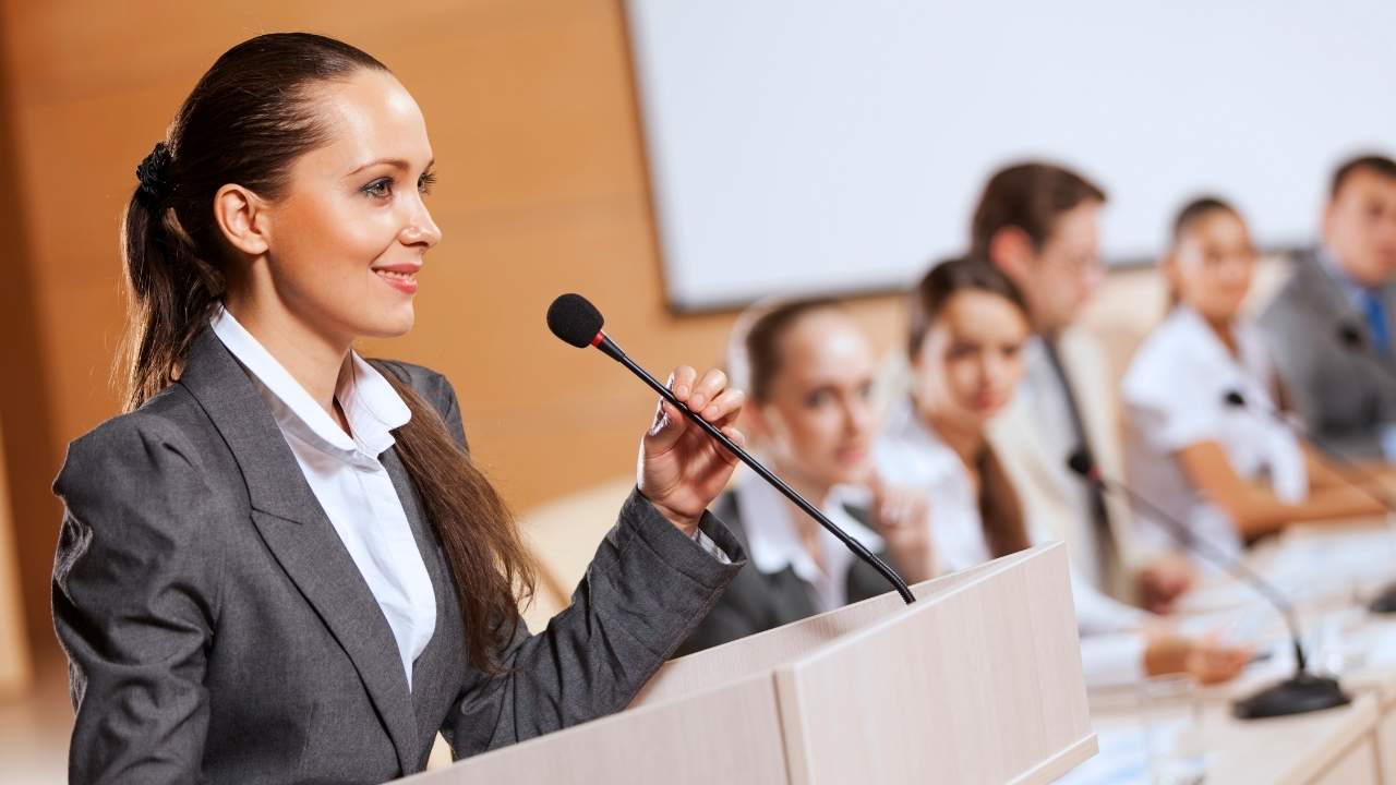 مهارات التحدث أمام العامة