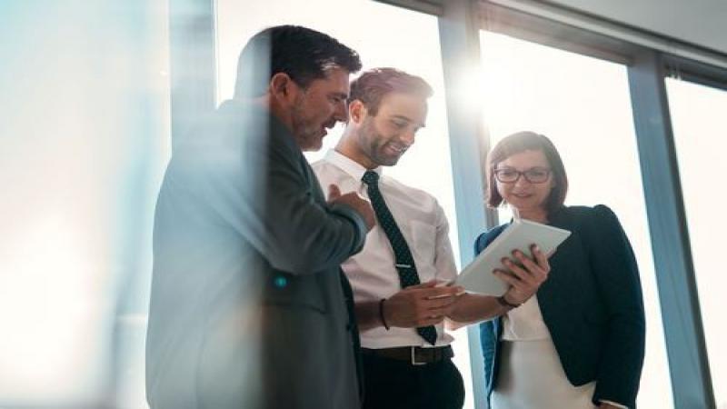 5 مزايا للذكاء العاطفي في الحياة المهنية