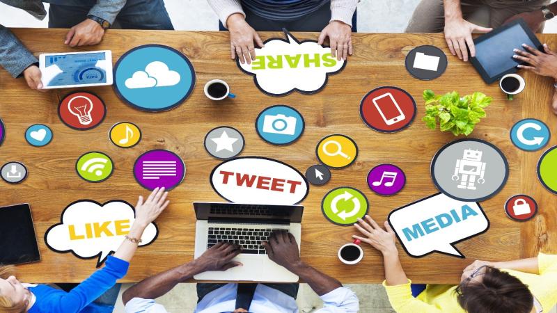10 أسباب لاستخدام وسائل التواصل الاجتماعي للتسويق