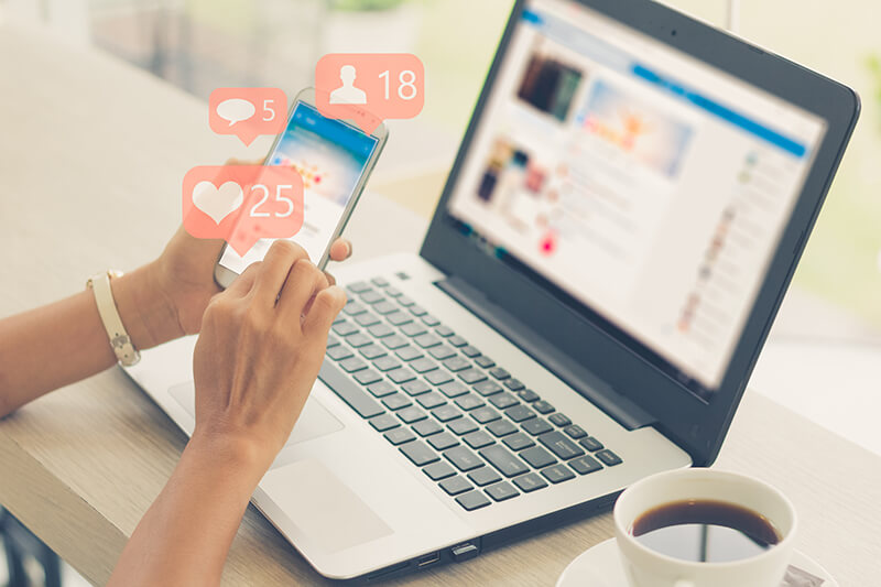  10 Skills Necessary for Managing Social Media Accounts