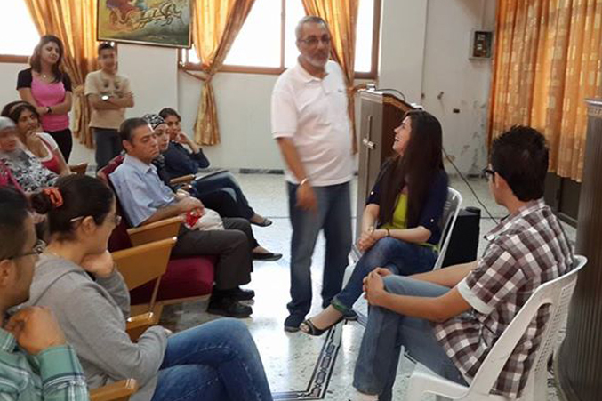 سوريا - دمشق: لأول مرة في صحنايا تمّ إختتام دورة البرمجة اللغوية العصبية للمدرب د.محمد عزام القاسم