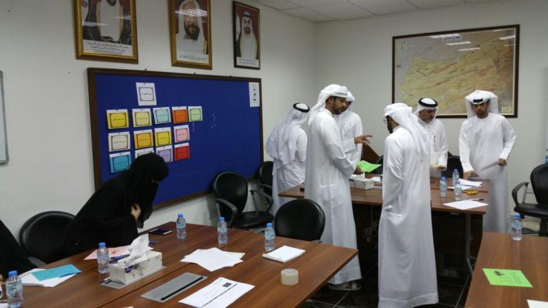 إيلاف ترين الإمارات وضمن برامج منحة غير تقدم دورة أساسيات إدارية 
