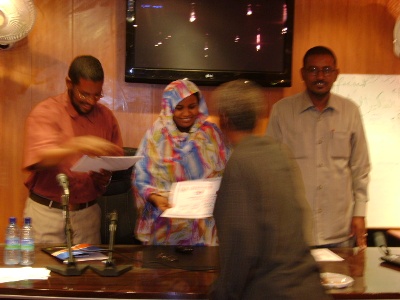 السودان - الخرطوم:  مشاركة المدربة د. اسماء حسين ادم في دورة القيادة والتفكير الابداعي 