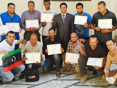 ليبيا - طرابلس الغرب: اختتام دورة مميزة حول "أمن المرافق والمنشآت الحيوية" للمدرب  جمعة محمد سلامة 