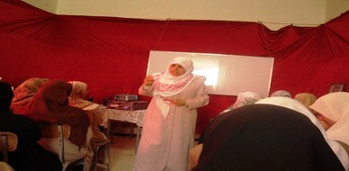 الجزائر - أولاد جلال: المدربة عائشة لزنك في أمسيتين متميزتين للمرأة صانعة جيل التغيير المنشود