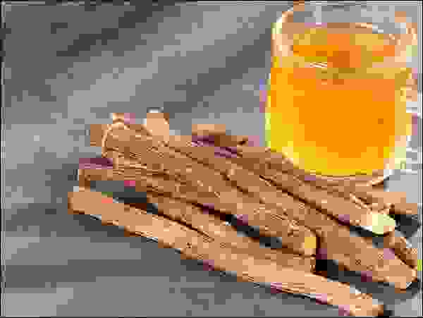 جذور عرق السوس