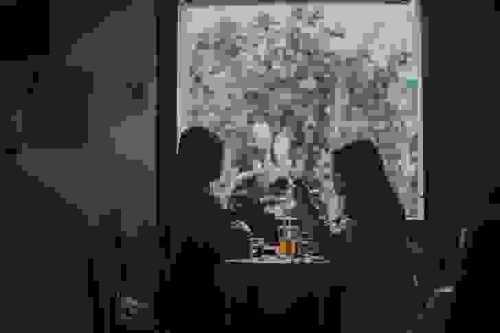 أصدقاؤنا أصدقاؤنا